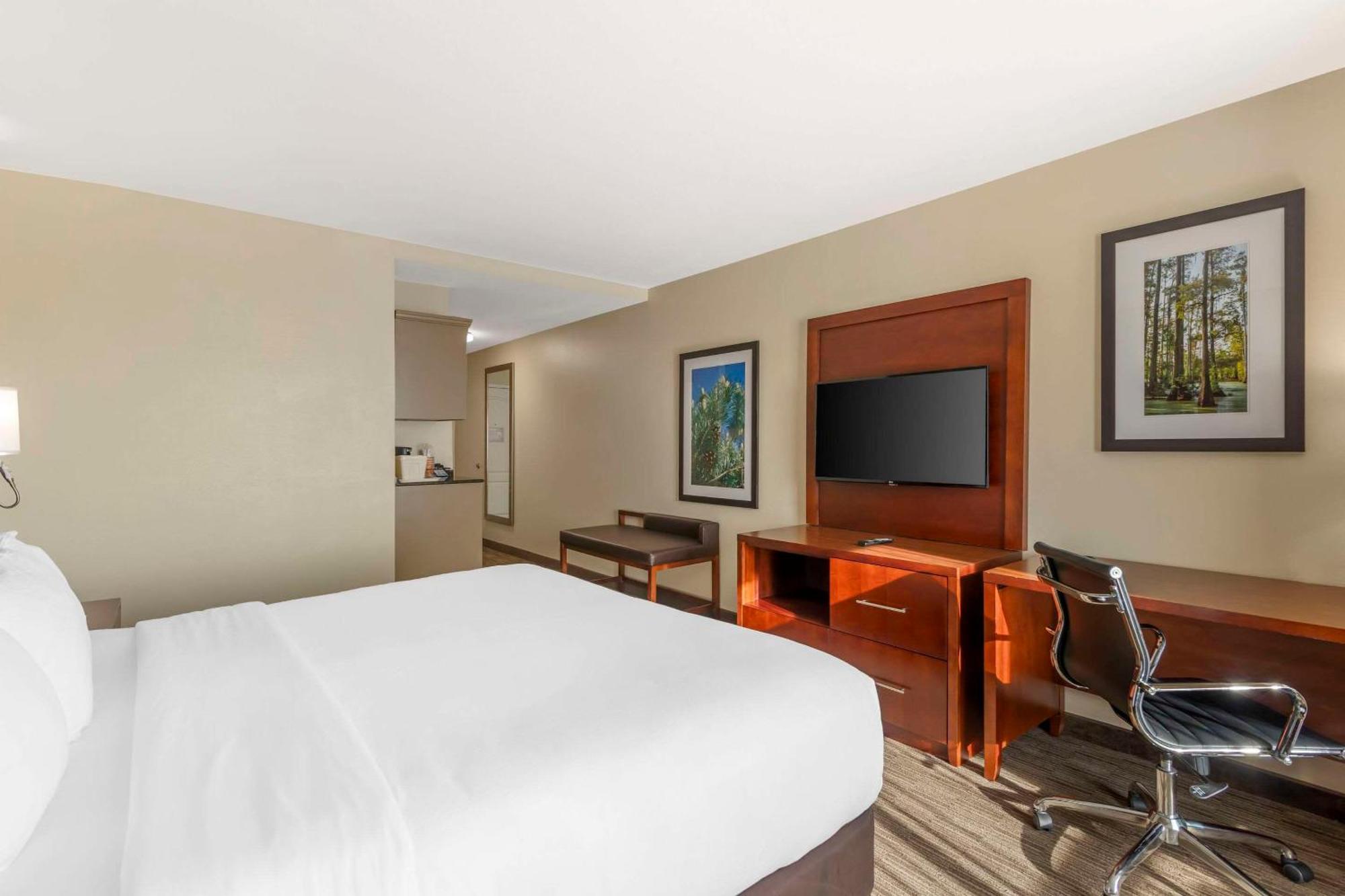 Comfort Inn & Suites Tifton Bagian luar foto